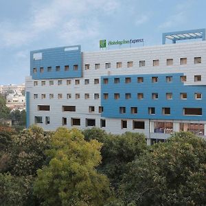 Holiday Inn Express Hyderabad Banjara Hills By Ihg